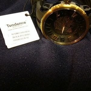 GENUINE TENDANCE GULLIVER INDIAN SKULLWATCH